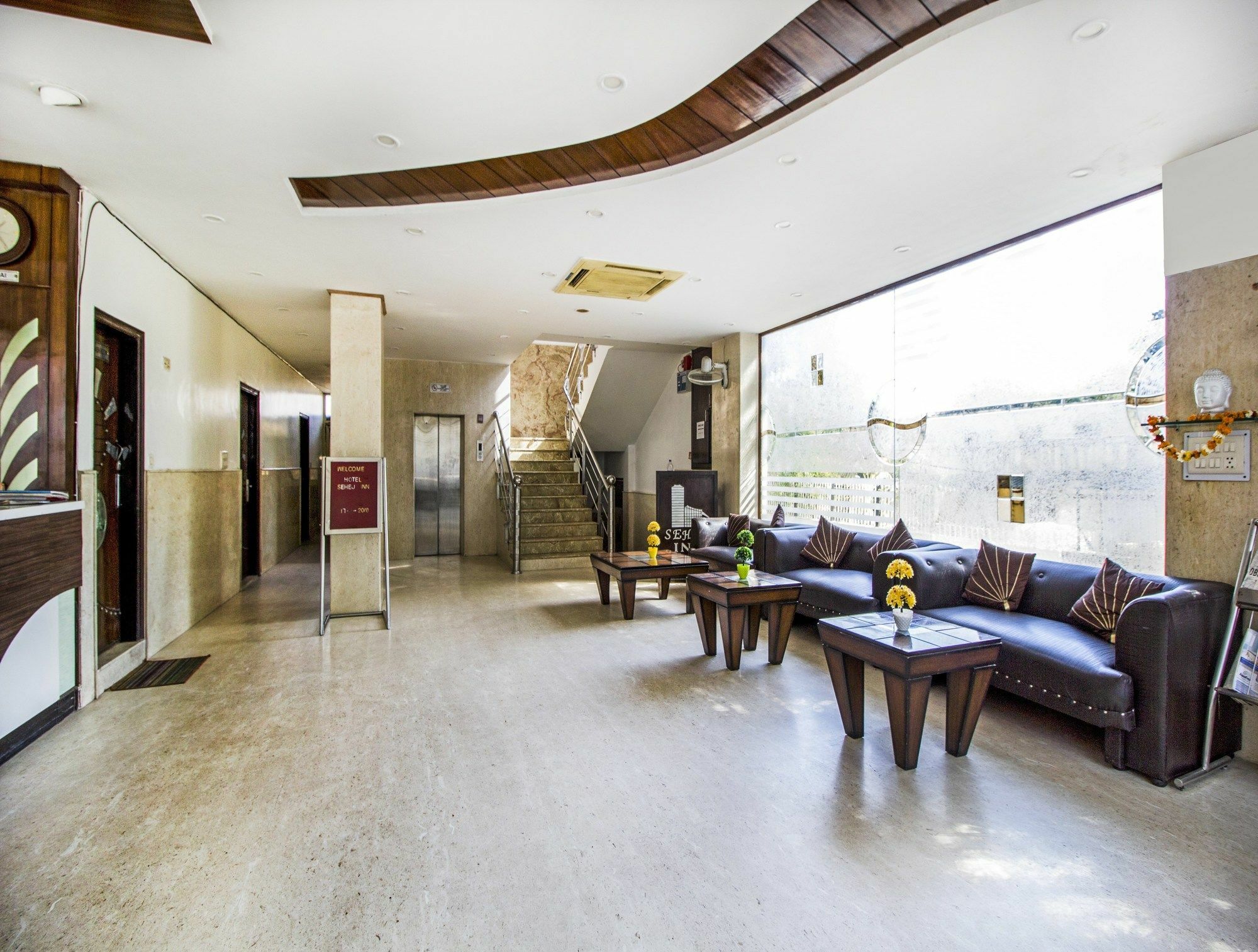Fabhotel Sehej Inn New Delhi Bagian luar foto